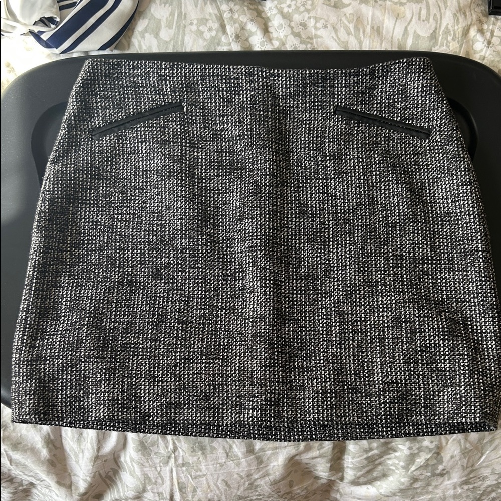 Banana Republic Black and White Mini Skirt